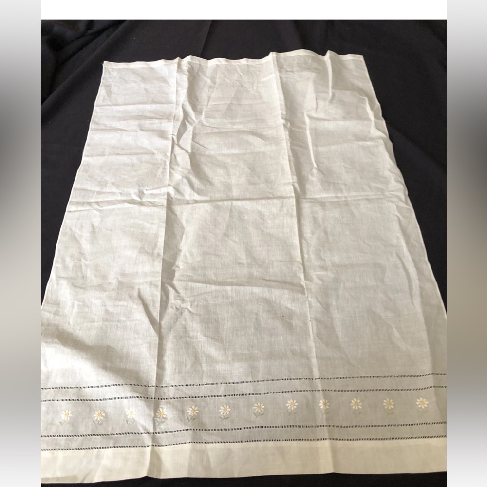 Vintage linen curtain panel Lace 40x25 with floral embroidery